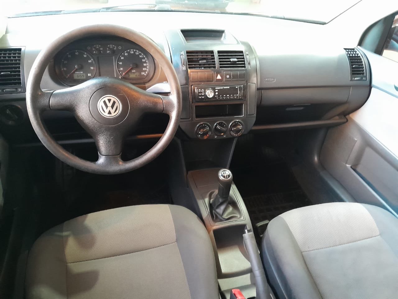 Polo Sedan 1.6 4P