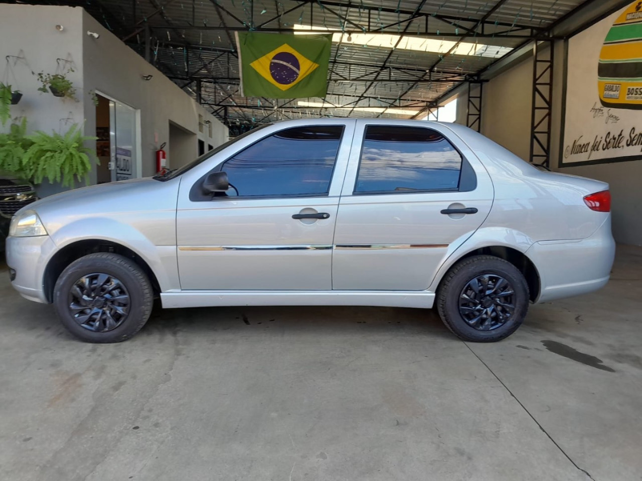 Siena 1.0 4P EL FLEX