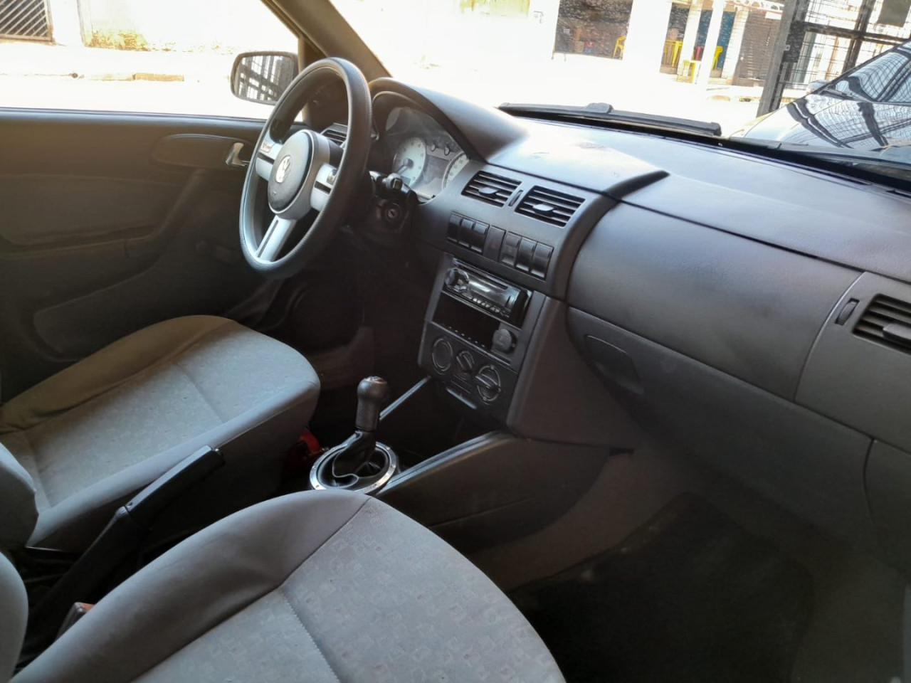 VOLKSWAGEN Gol 1.6