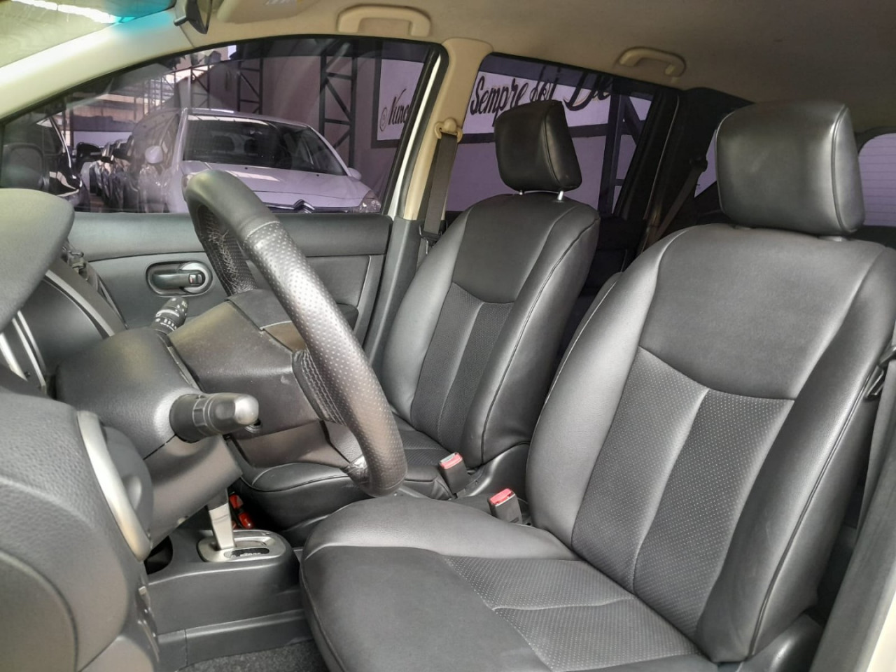 NISSAN Livina 1.8 16V SL 4P FLEX