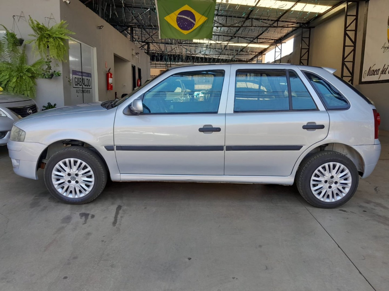 VOLKSWAGEN Gol 1.0 4P G4 FLEX