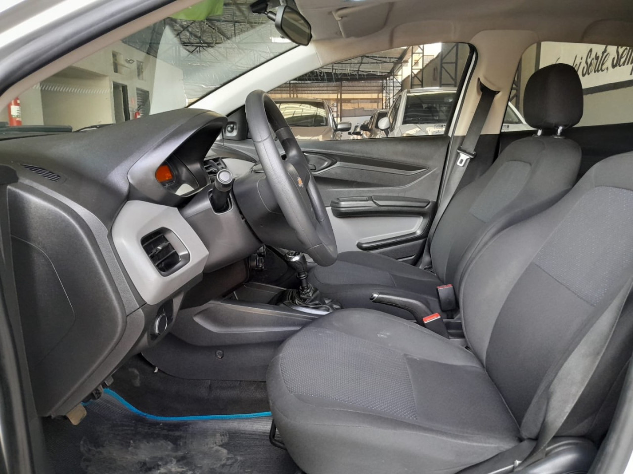CHEVROLET Onix Hatch 1.0 4P FLEX JOY