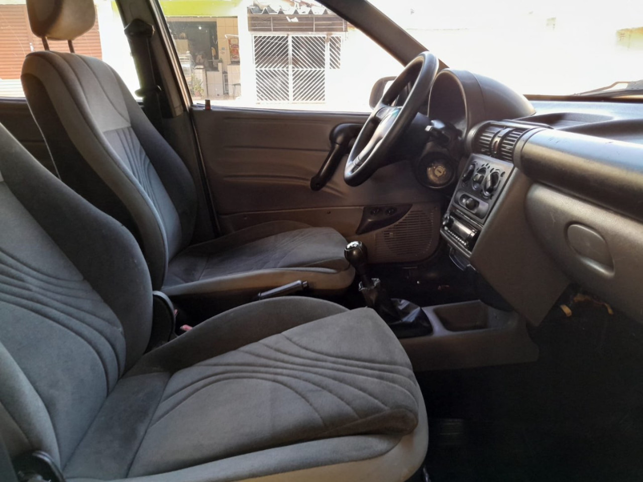 Classic Sedan 1.0 4P VHCE FLEX LS