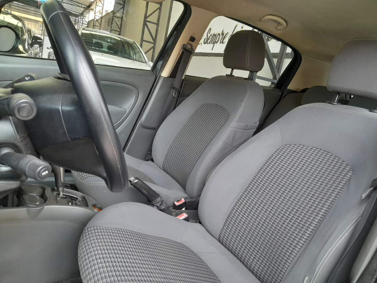 FIAT Punto 1.8 16V 4P  ESSENCE FLEX