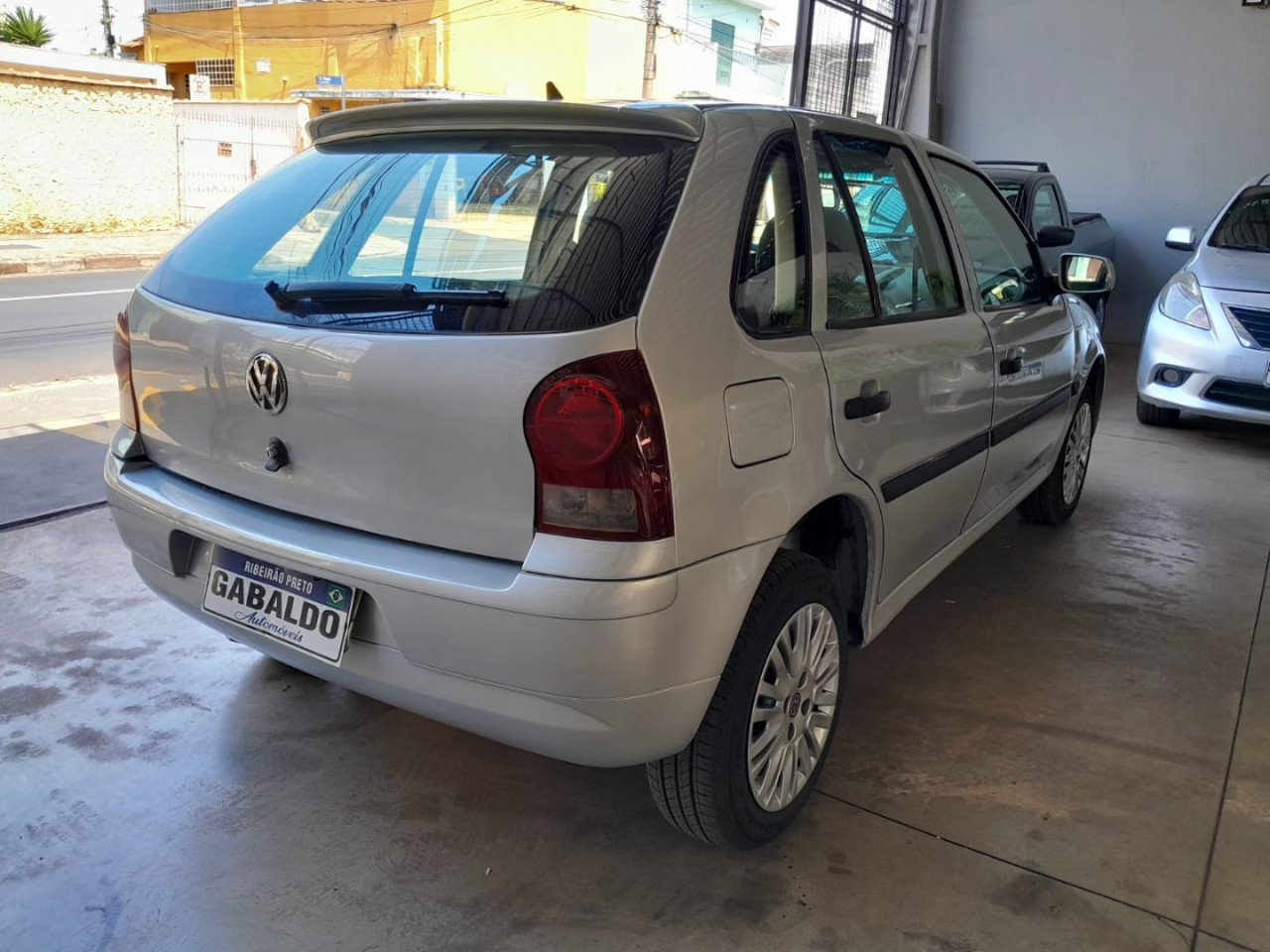 VOLKSWAGEN Gol 1.0 4P G4 FLEX