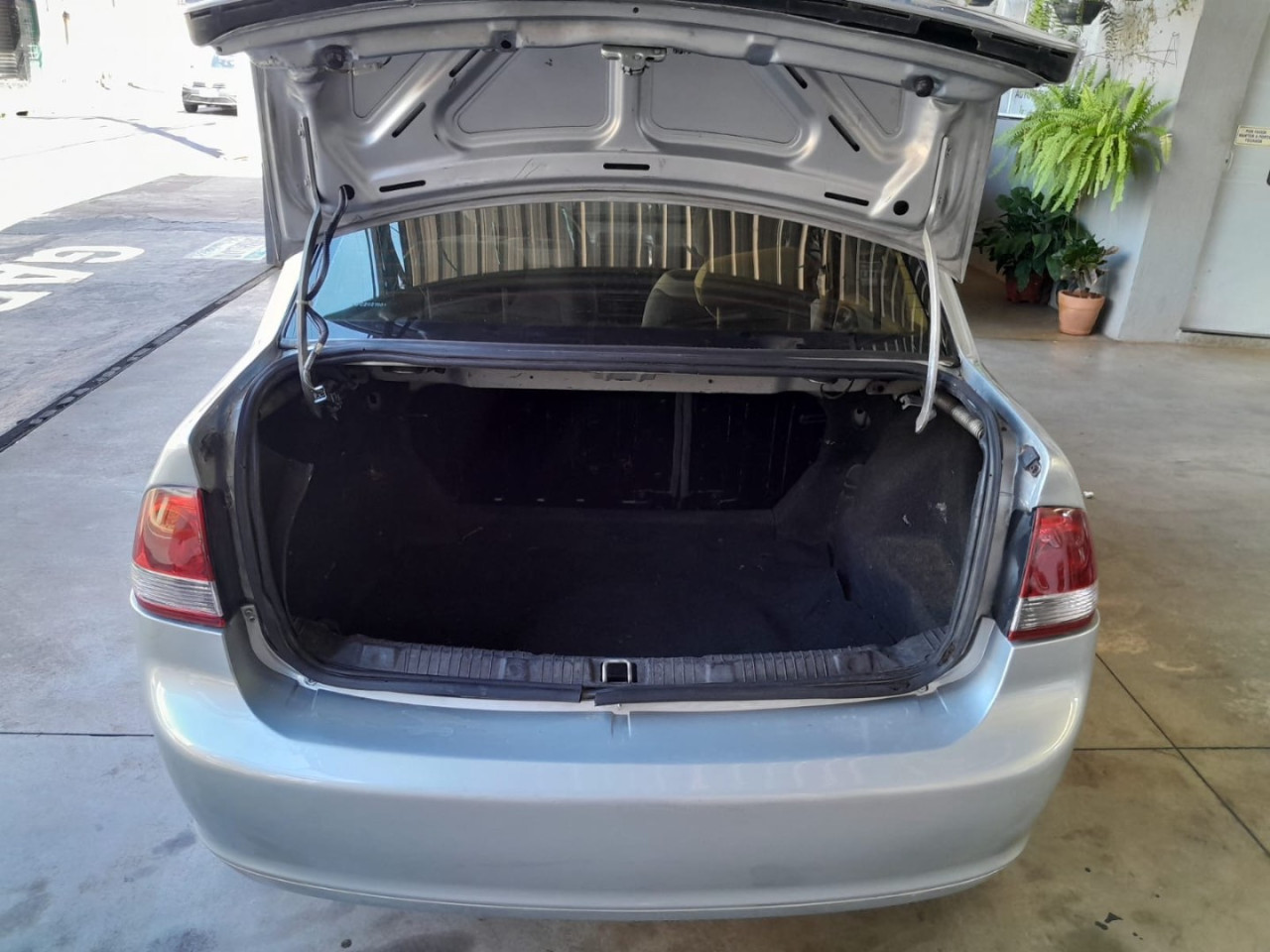 Classic Sedan 1.0 4P VHCE FLEX LS