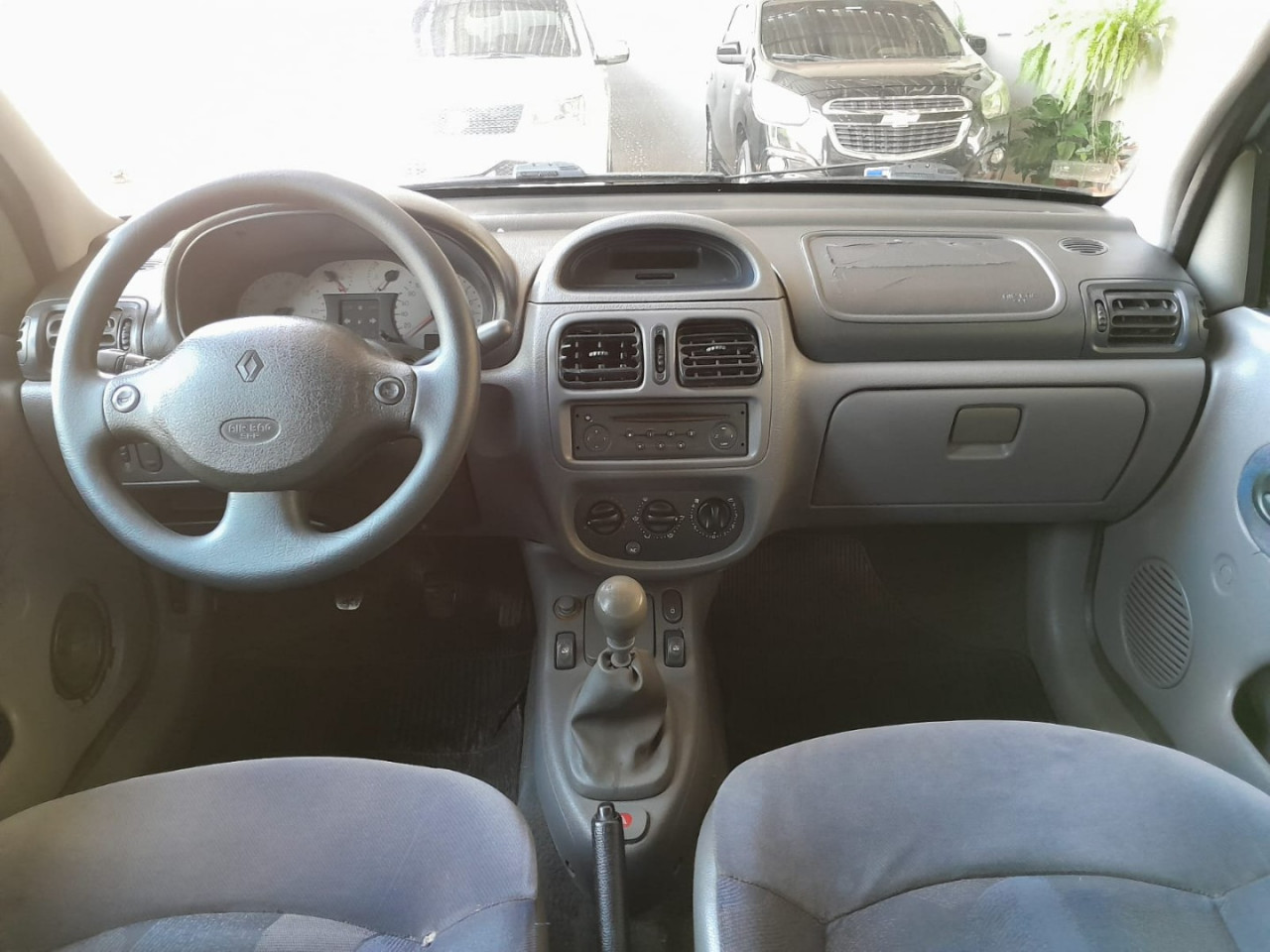 Clio Sedan 1.0 16V 4P RT