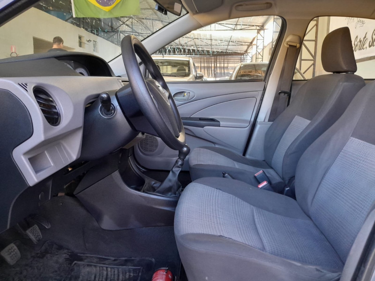 Etios Sedan 1.5 16V 4P FLEX XS