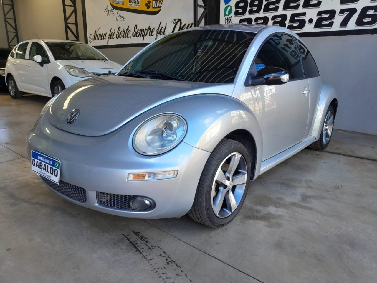 VOLKSWAGEN New Beetle 2.0 MI