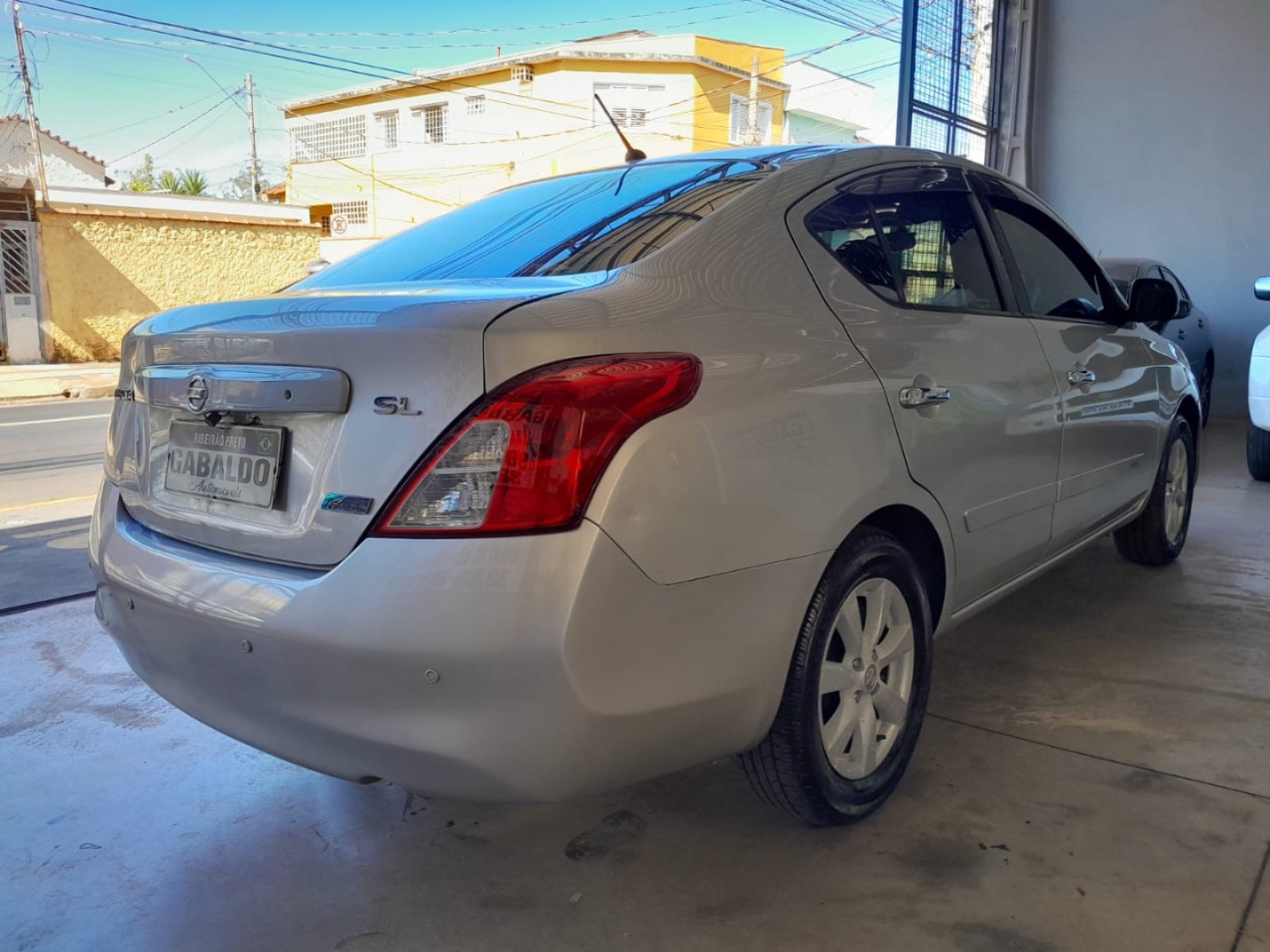 Versa Sedan 1.6 16V 4P FLEX SL