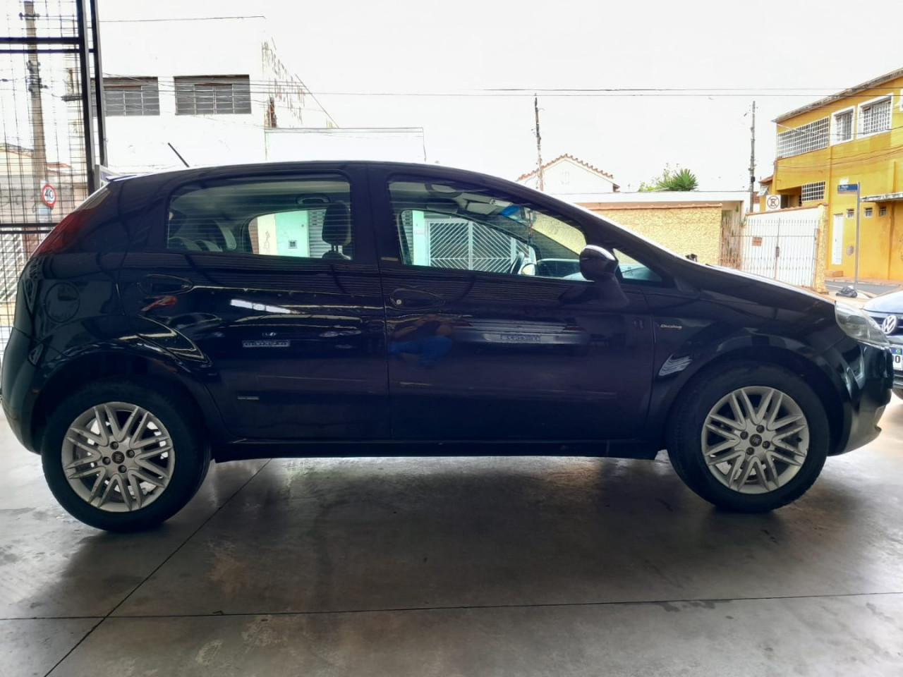 FIAT Punto 1.8 16V 4P  ESSENCE FLEX