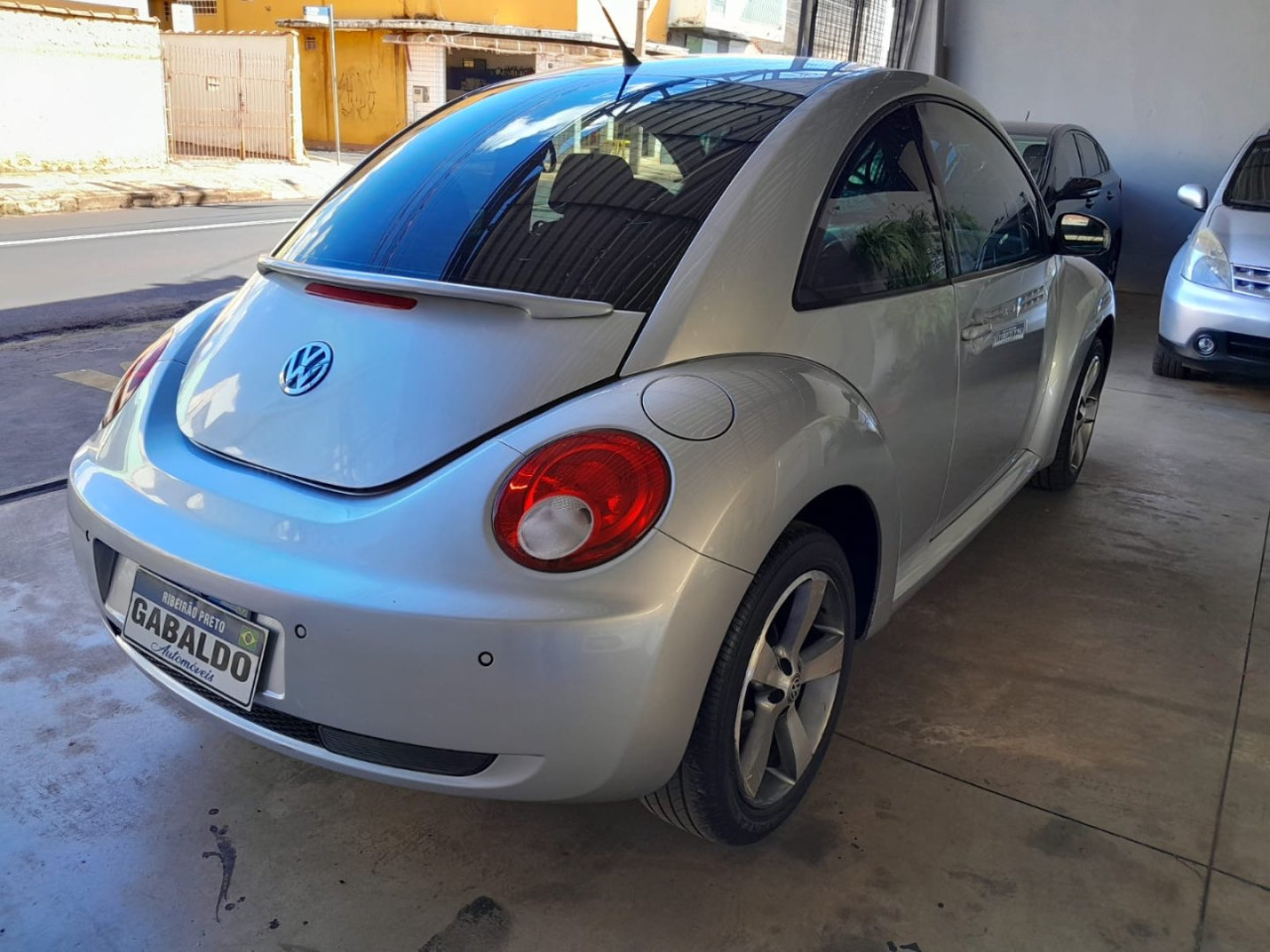 VOLKSWAGEN New Beetle 2.0 MI