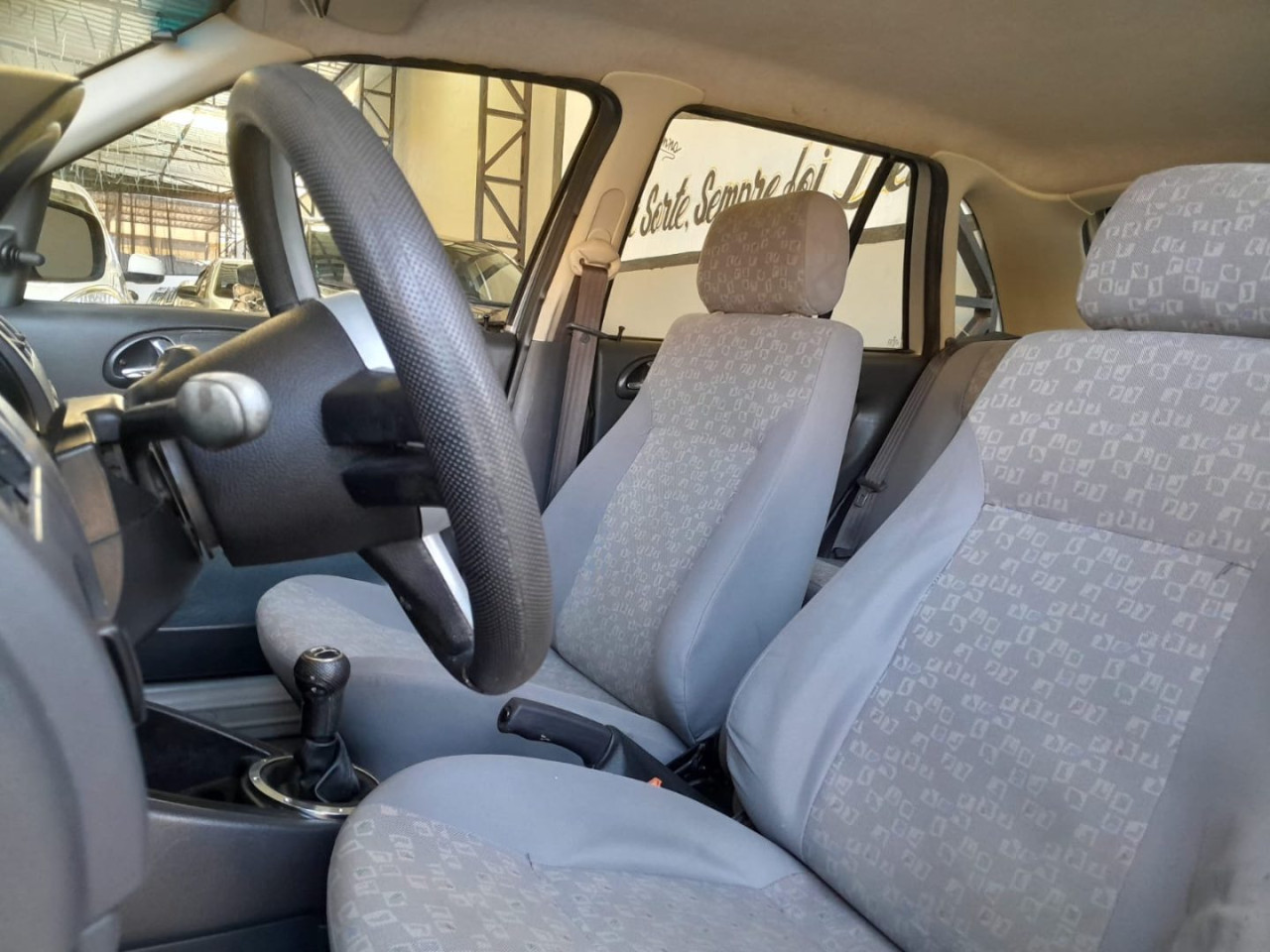VOLKSWAGEN Gol 1.6
