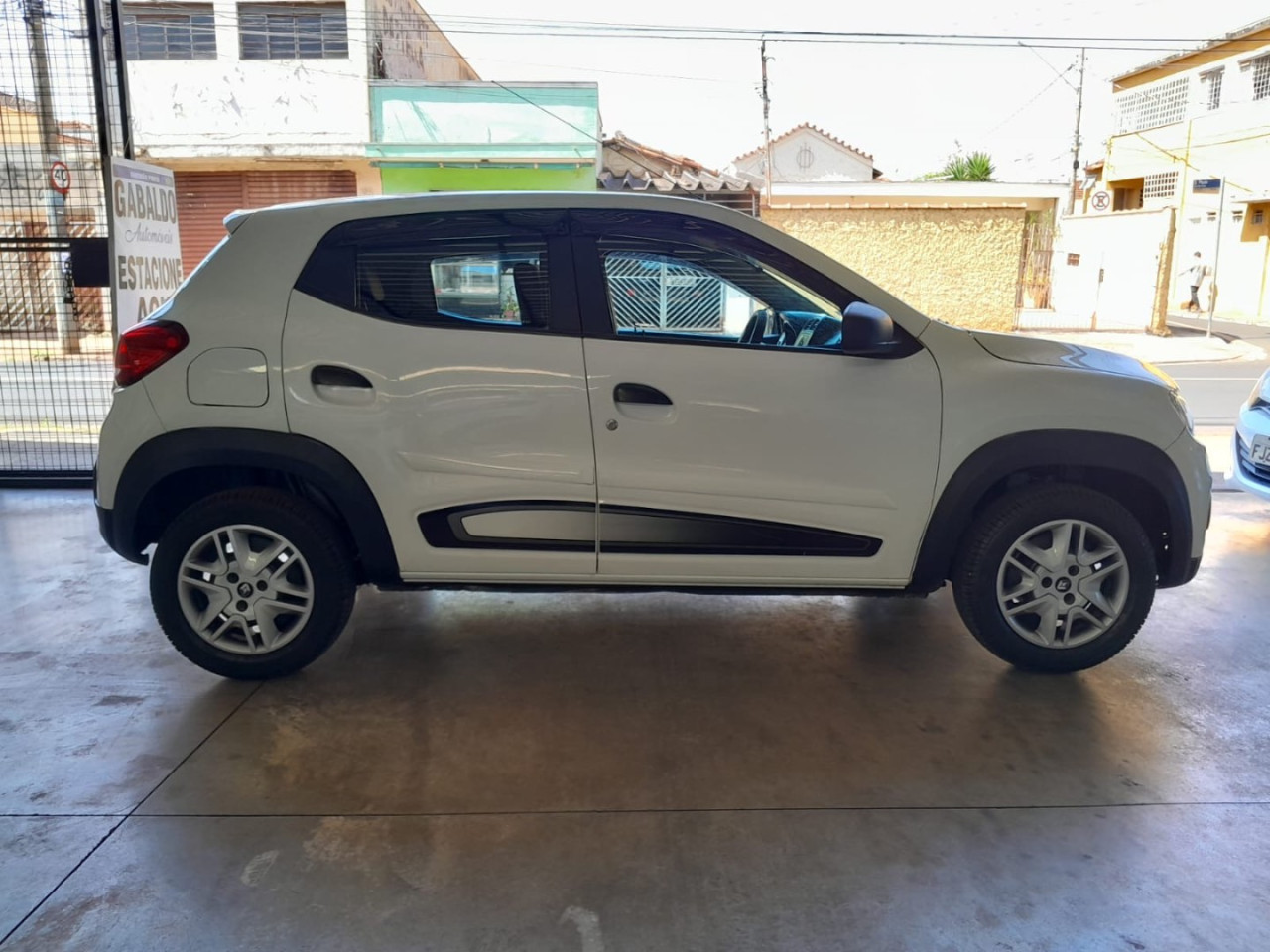 Kwid 1.0 12V 4P SCE FLEX ZEN