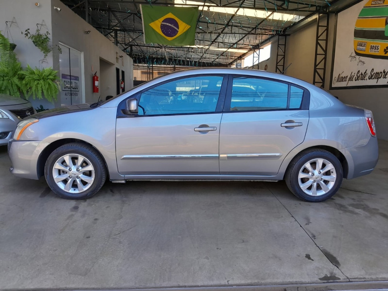 Sentra 2.0 16V 4P S FLEX AUTOMÁTICO CVT