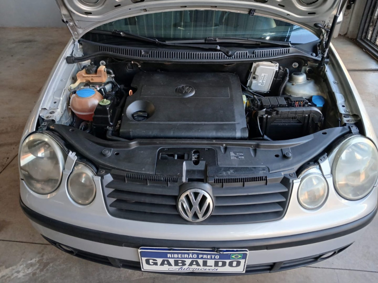 VOLKSWAGEN Polo Sedan 1.6 4P FLEX