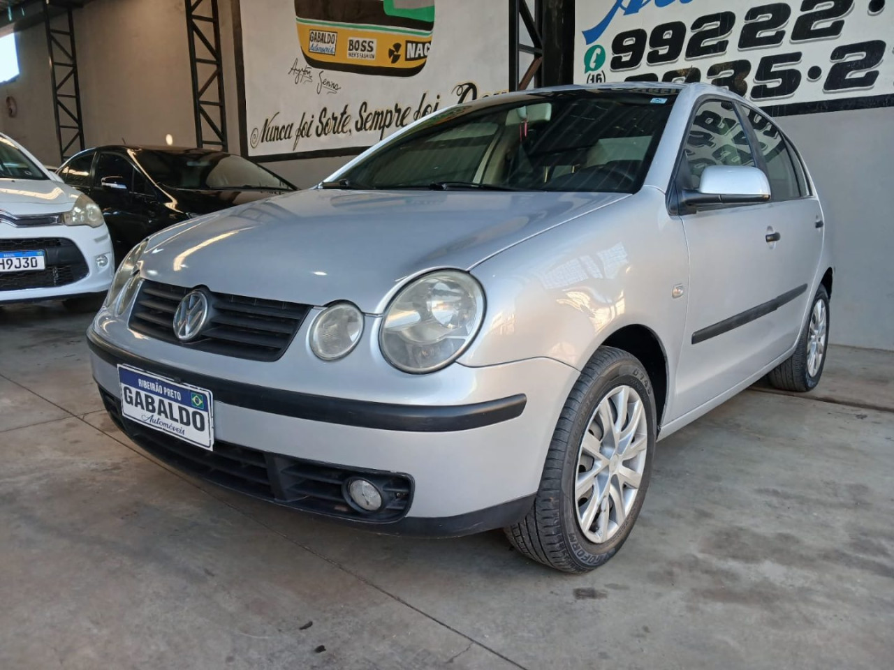 VOLKSWAGEN Polo Sedan 1.6 4P FLEX