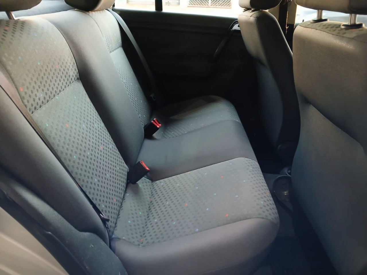 VOLKSWAGEN Polo Sedan 1.6 4P FLEX