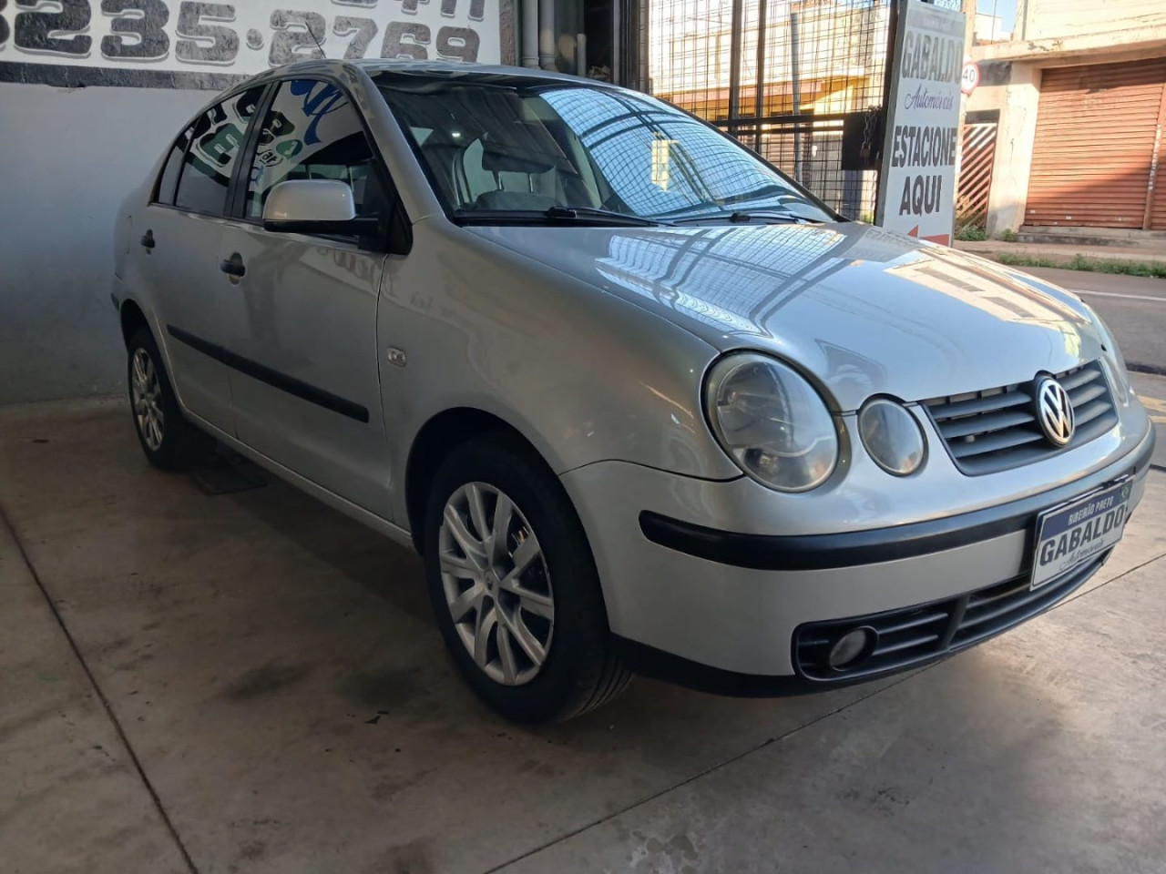 VOLKSWAGEN Polo Sedan 1.6 4P FLEX
