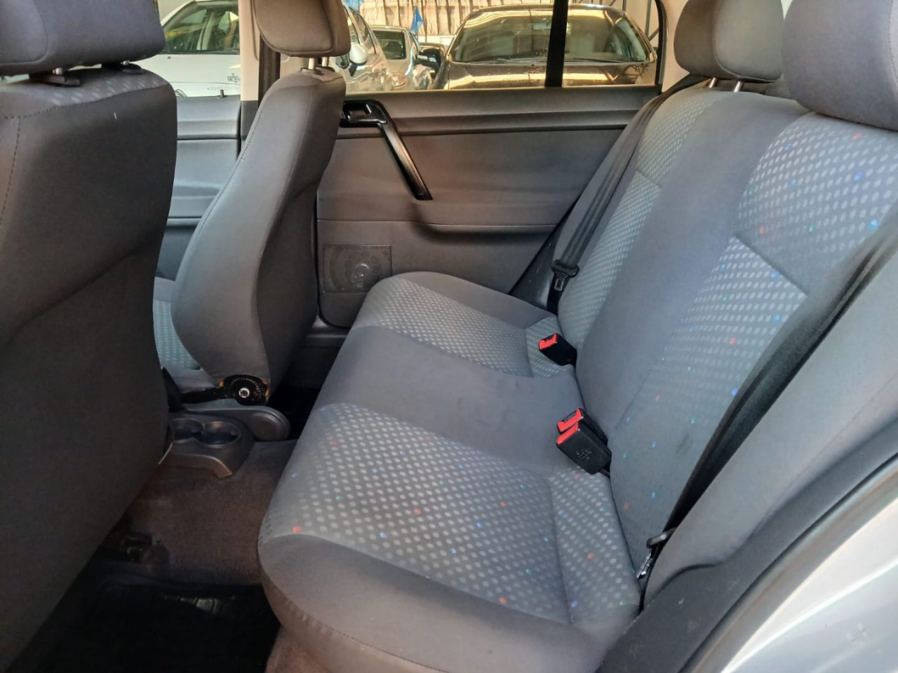 VOLKSWAGEN Polo Sedan 1.6 4P FLEX