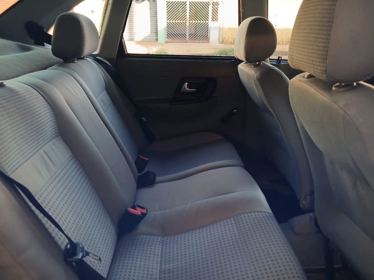 VOLKSWAGEN Polo Sedan 1.8 MI 4P CLASSIC