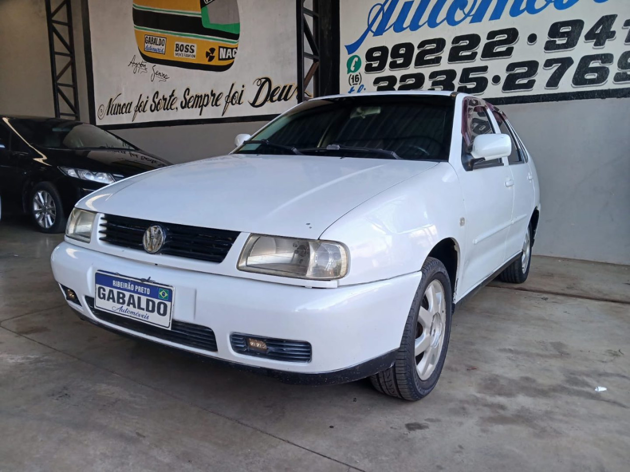 VOLKSWAGEN Polo Sedan 1.8 MI 4P CLASSIC