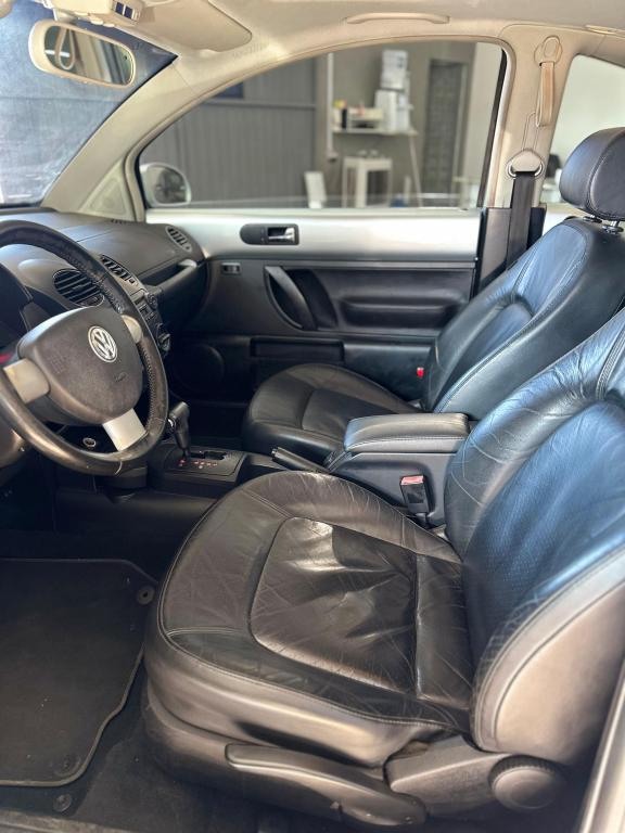 VOLKSWAGEN New Beetle 2.0 MI AUTOMÁTICO