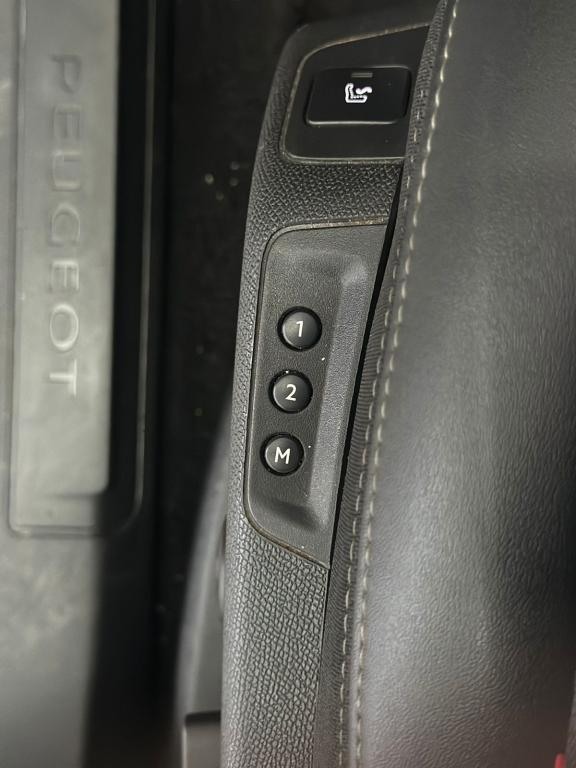 PEUGEOT 3008 1.6 16V 4P GRIFFE PACK THP TURBO AUTOMÁTICO