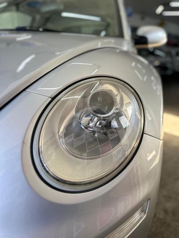 VOLKSWAGEN New Beetle 2.0 MI AUTOMÁTICO