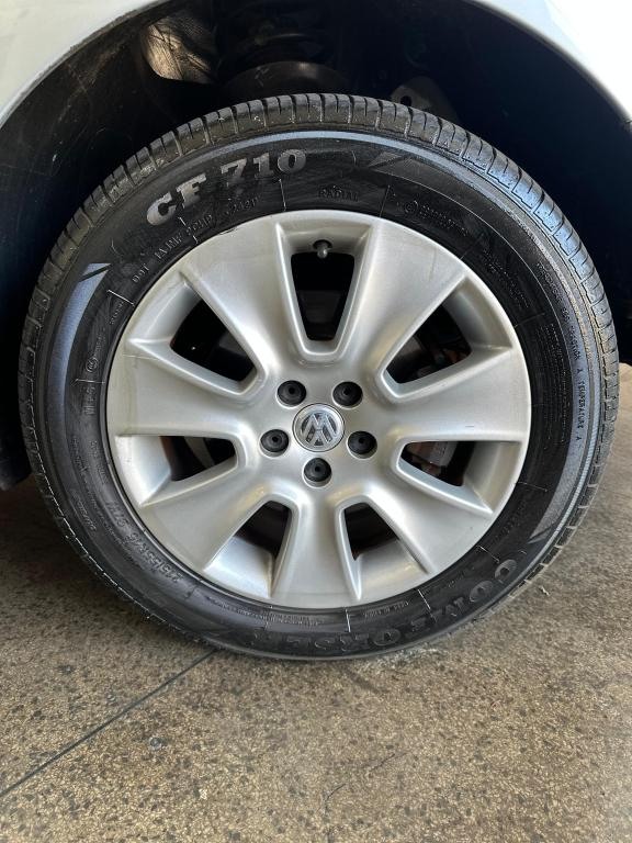 VOLKSWAGEN New Beetle 2.0 MI AUTOMÁTICO