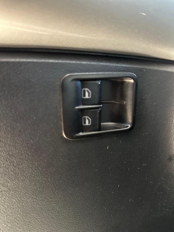 VOLKSWAGEN New Beetle 2.0 MI AUTOMÁTICO