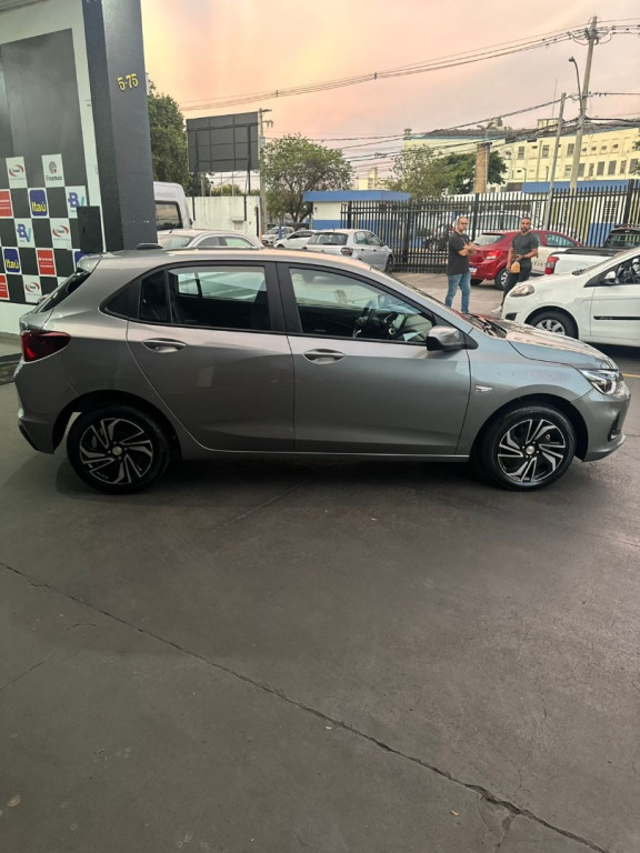 CHEVROLET Onix Hatch 1.0 4P FLEX LT2