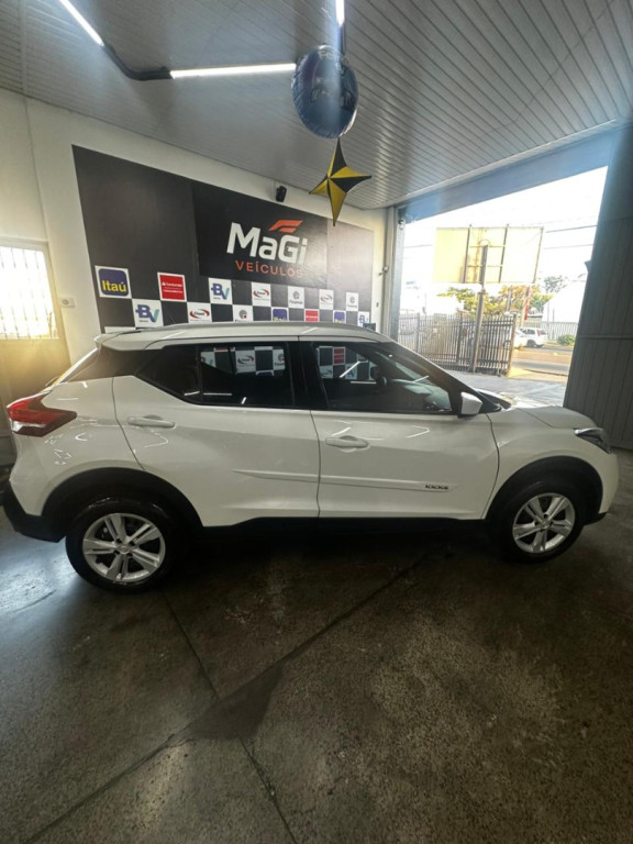 NISSAN Kicks 1.6 16V 4P FLEXSTART S X-TRONIC AUTOMÁTICO CVT