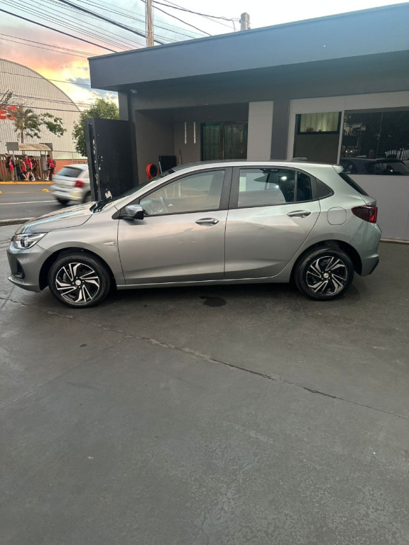 CHEVROLET Onix Hatch 1.0 4P FLEX LT2