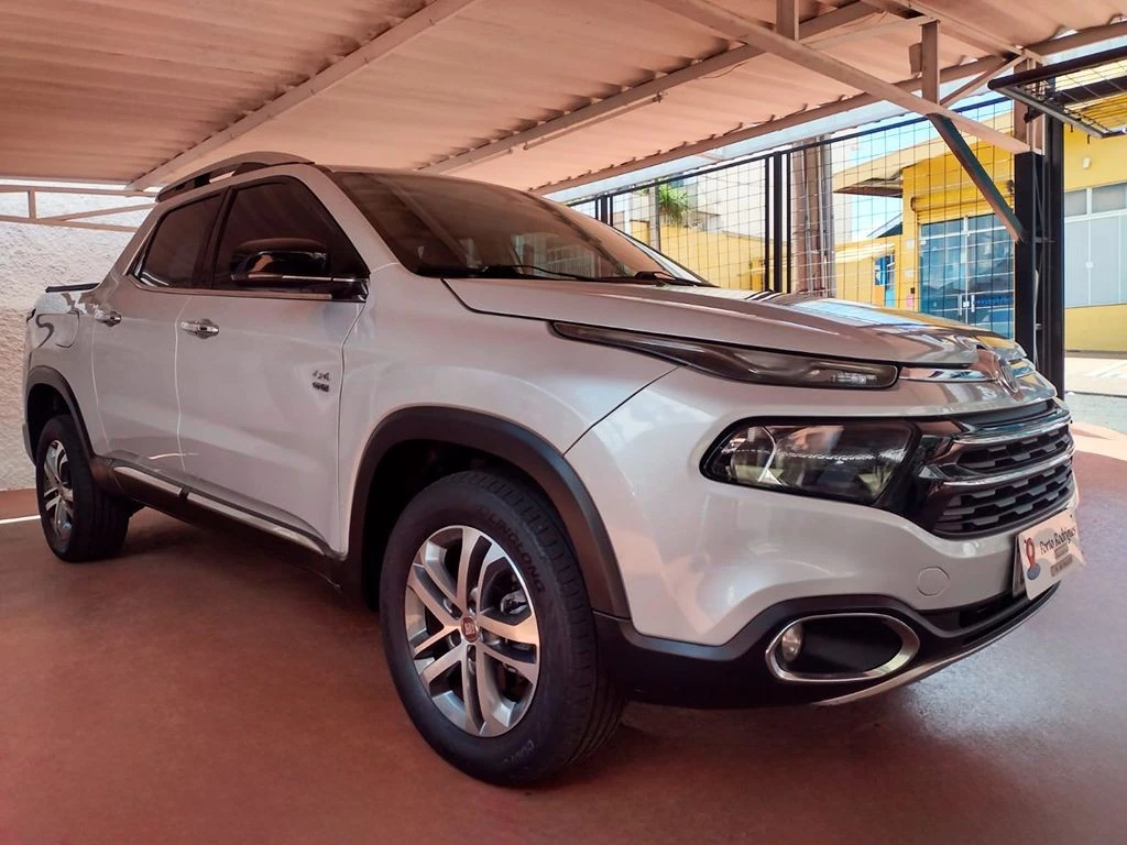 Toro 2.0 16V TURBO VOLCANO 4WD AT9