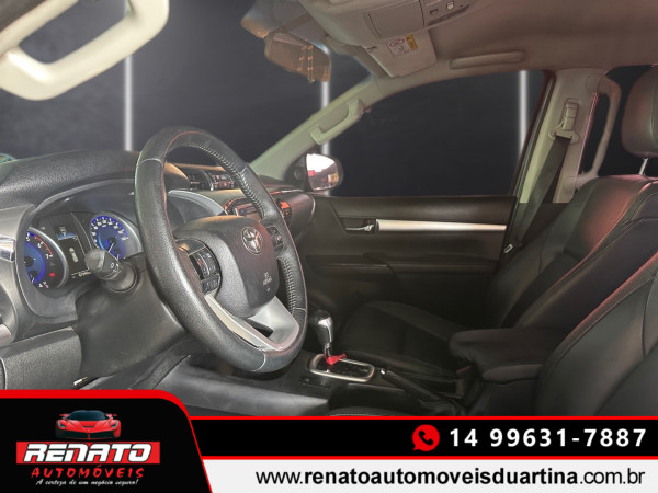 TOYOTA Hilux Caminhonete 2.7 16V 4P SRV FLEX CABINE DUPLA AUTOMÁTICO