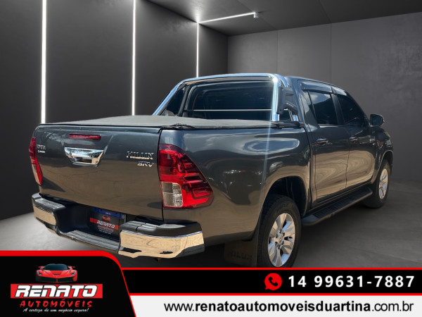 TOYOTA Hilux Caminhonete 2.7 16V 4P SRV FLEX CABINE DUPLA AUTOMÁTICO