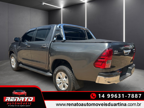 TOYOTA Hilux Caminhonete 2.7 16V 4P SRV FLEX CABINE DUPLA AUTOMÁTICO