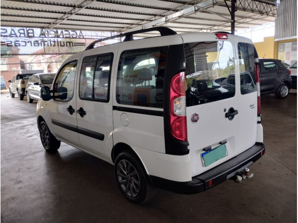 Doblo 1.8 16V 4P FLEX ESSENCE 7 LUGARES