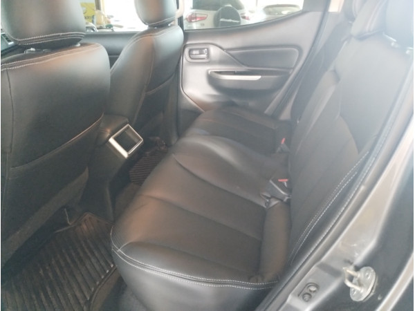 L 200 Triton 2.4 16V SPORT GLS CABINE DUPLA TURBO DIESEL AUTOMÁTICO