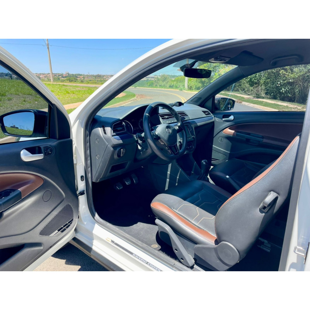 VOLKSWAGEN Saveiro 1.6 G7 CABINE DUPLA CROSS FLEX