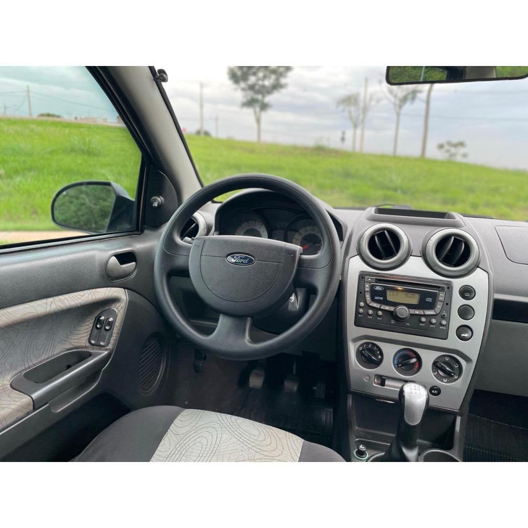 FORD Fiesta Sedan 1.6 4P FLEX