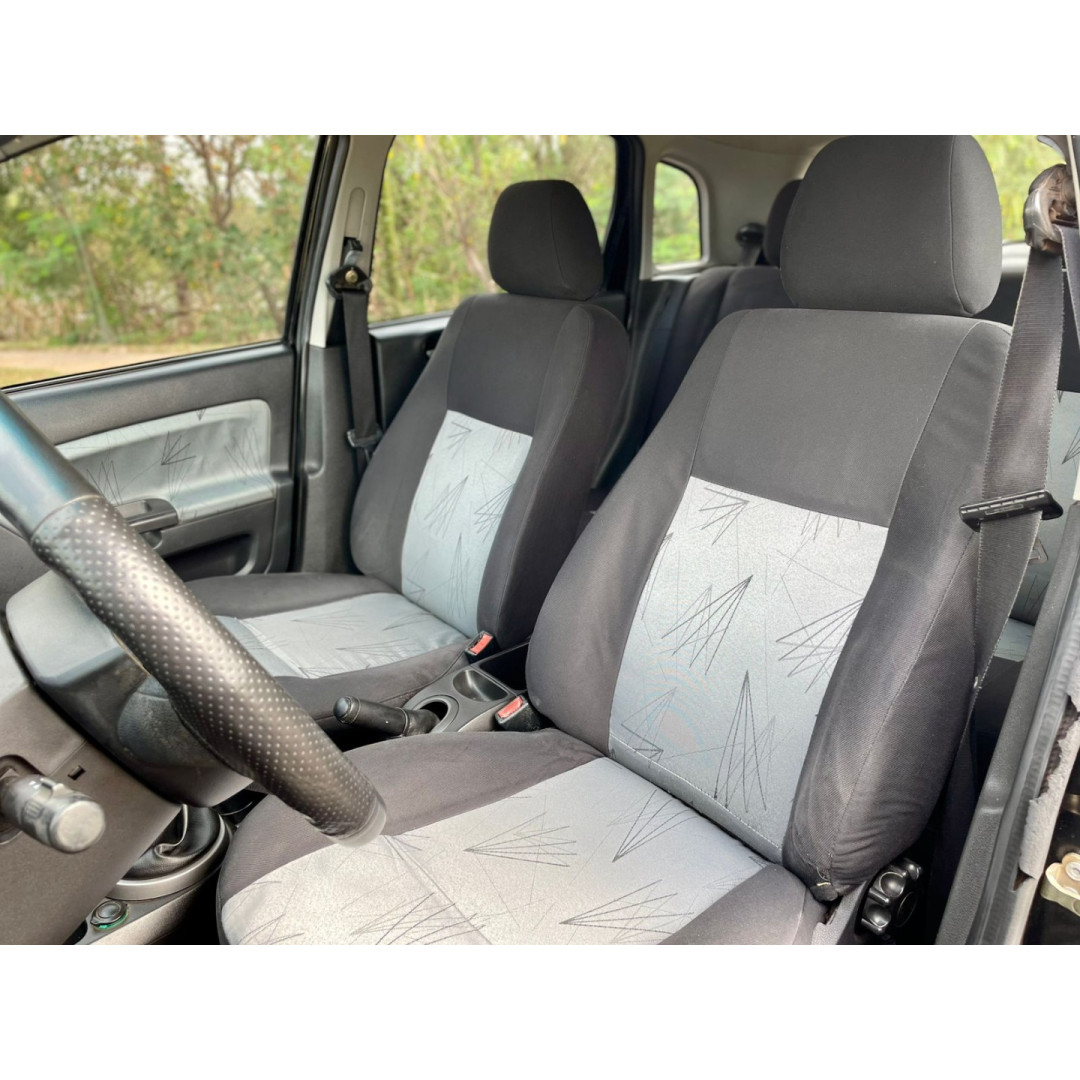 FORD Fiesta Hatch 1.6 4P FLEX FORD Fiesta Hatch 1.6 4P FLEX