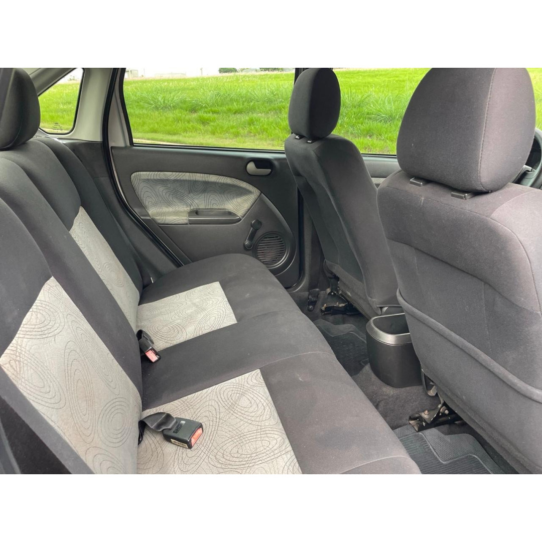 FORD Fiesta Sedan 1.6 4P FLEX