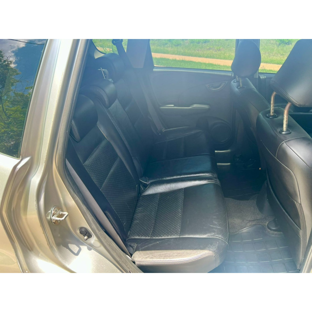 HONDA Fit 1.4 4P LX AUTOMÁTICO