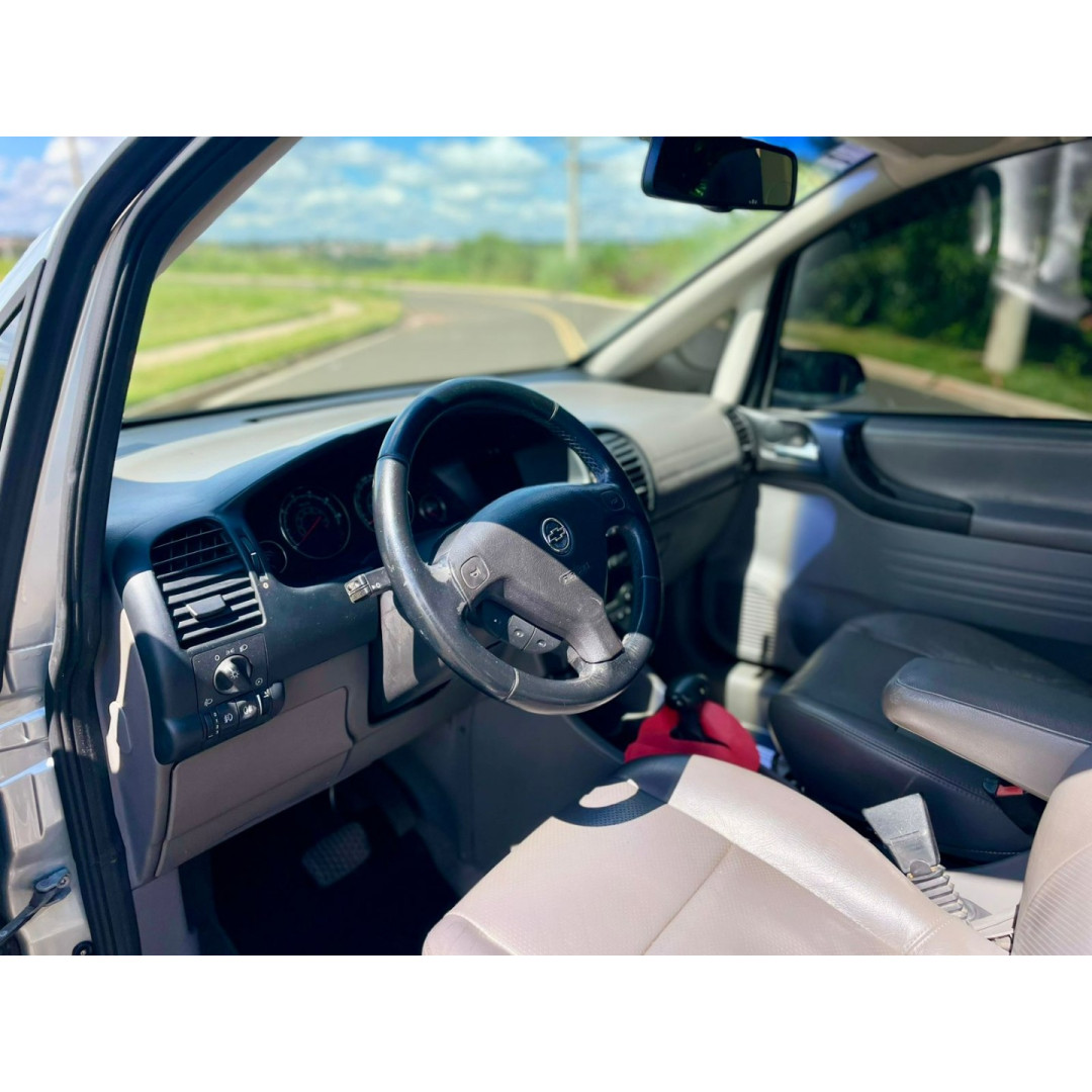 CHEVROLET Zafira 2.0 4P ELITE FLEX AUTOMÁTICO 7 LUGARES