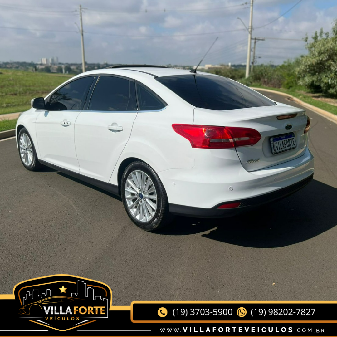FORD Focus Sedan 2.0 16V 4P TITANIUM FLEX AUTOMÁTICO