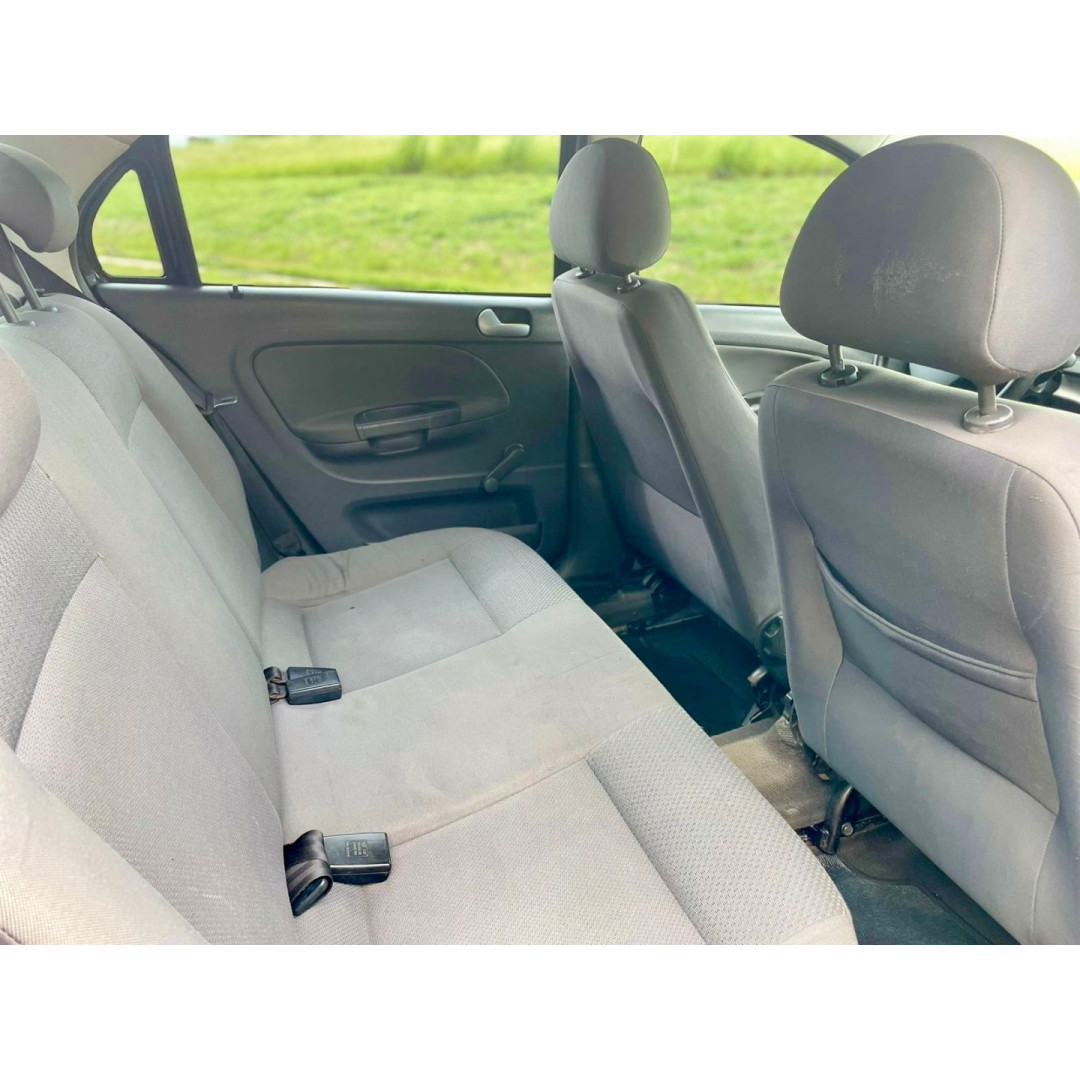 VOLKSWAGEN Voyage 1.0 4P FLEX