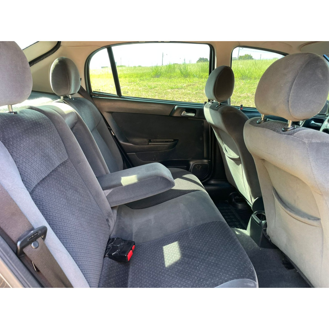 CHEVROLET Astra Sedan 2.0 4P FLEX ELEGANCE AUTOMÁTICO