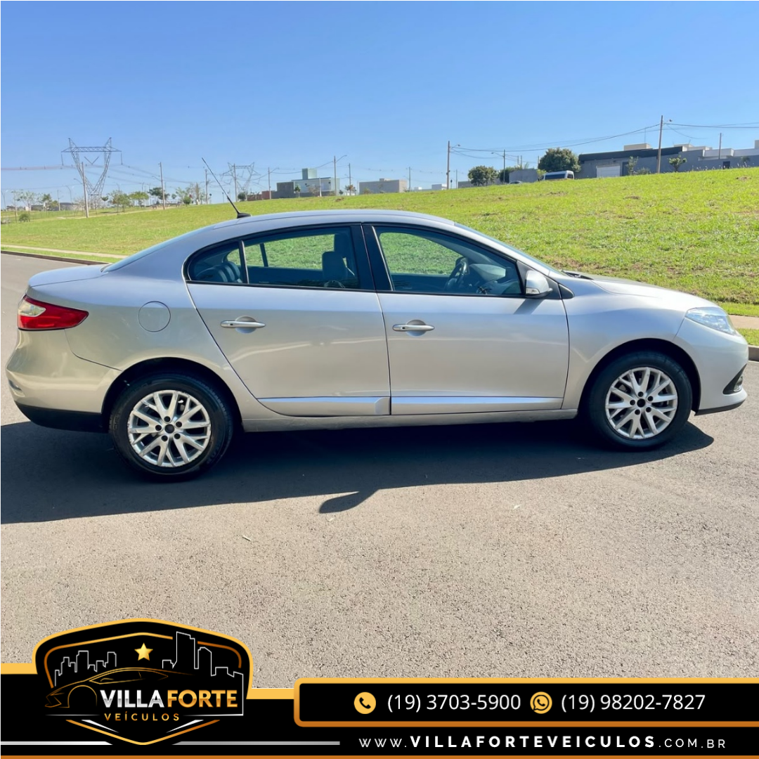 RENAULT Fluence 2.0 16V 4P FLEX DYNAMIQUE AUTOMÁTICO